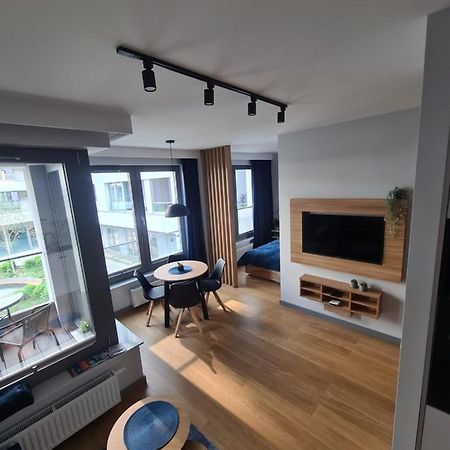 Sea Apartament - Plac Unii กดิเนีย ภายนอก รูปภาพ