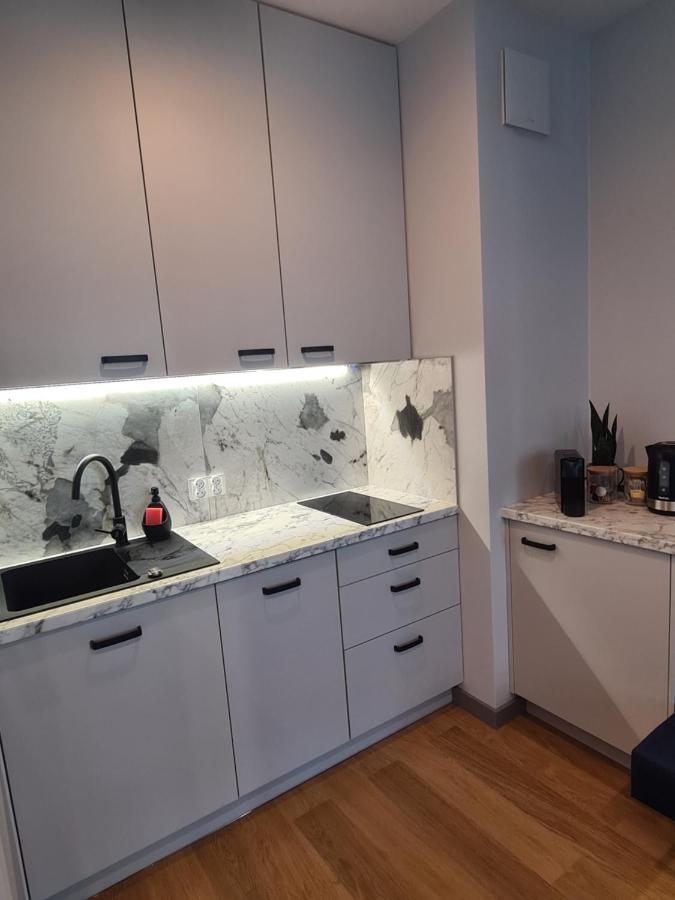 Sea Apartament - Plac Unii กดิเนีย ภายนอก รูปภาพ