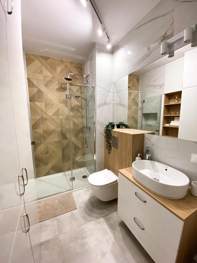 Sea Apartament - Plac Unii กดิเนีย ภายนอก รูปภาพ