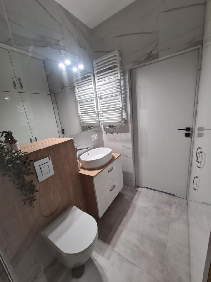 Sea Apartament - Plac Unii กดิเนีย ภายนอก รูปภาพ